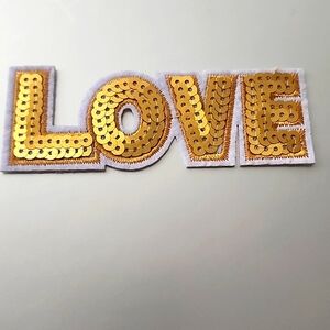 SPARKLE SEQUINS LOVE IRON ON PATCH
